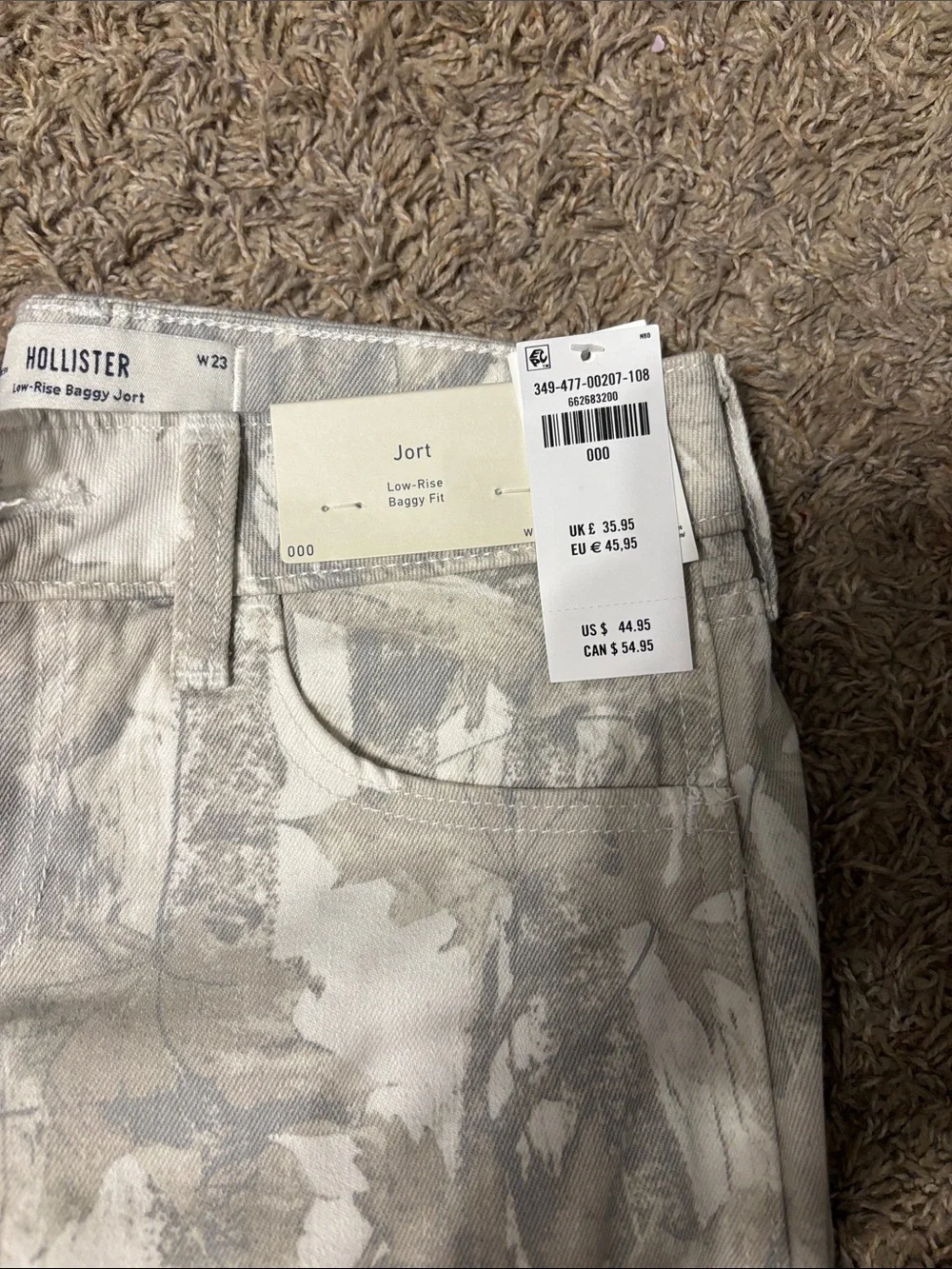 Hollister Women’s Tan & Light Gray Camo Flat Front Shorts